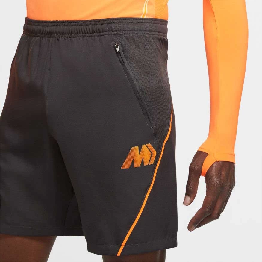 Nike Dri-Fit Mercurial Strike Shorts Schwarz/orange 3 Nike Dri-Fit Mercurial Strike Shorts Schwarz/orange
