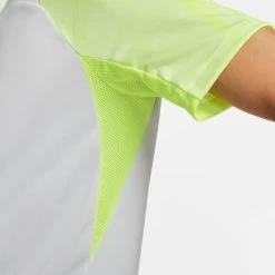 Nike Dri-FIT Strike Kurzarm-Fussballoberteil Grau/neongelb -Pro Sport Verkauf nike dri fit strike kurzarm fussballoberteil grau neongelb4