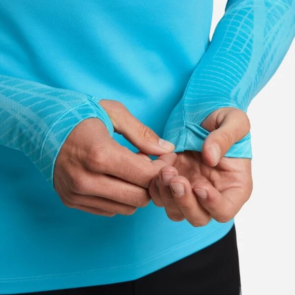 Nike Dri-FIT Strike Langarm-Fussballoberteil Hellblau 8 Nike Dri-FIT Strike Langarm-Fussballoberteil Hellblau – Bild 6
