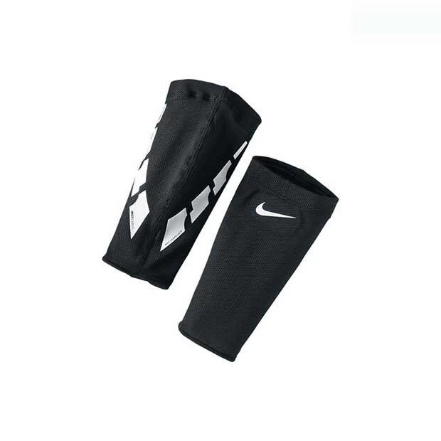 Nike Guard Lock Elite Sleeve Schwarz/weiß 3 Nike Guard Lock Elite Sleeve Schwarz/weiß